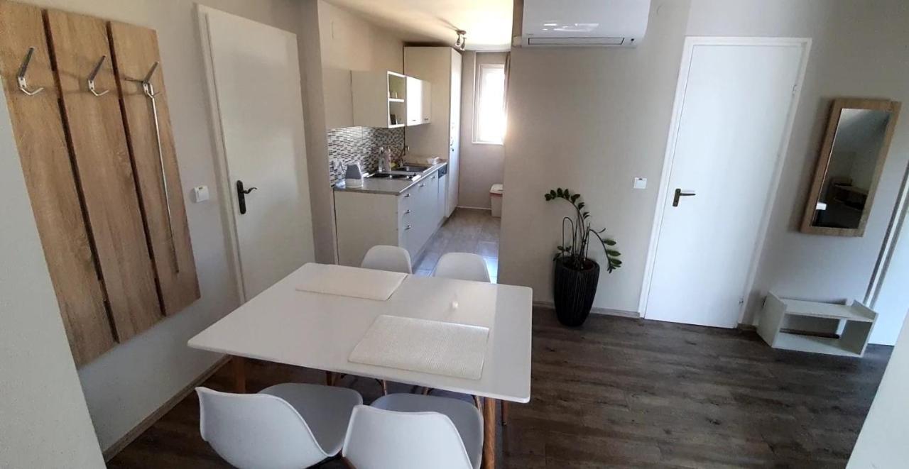 Ancsi Apartmanház Balatonlelle Kültér fotó