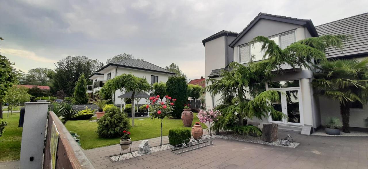 Ancsi Apartmanház Balatonlelle Kültér fotó