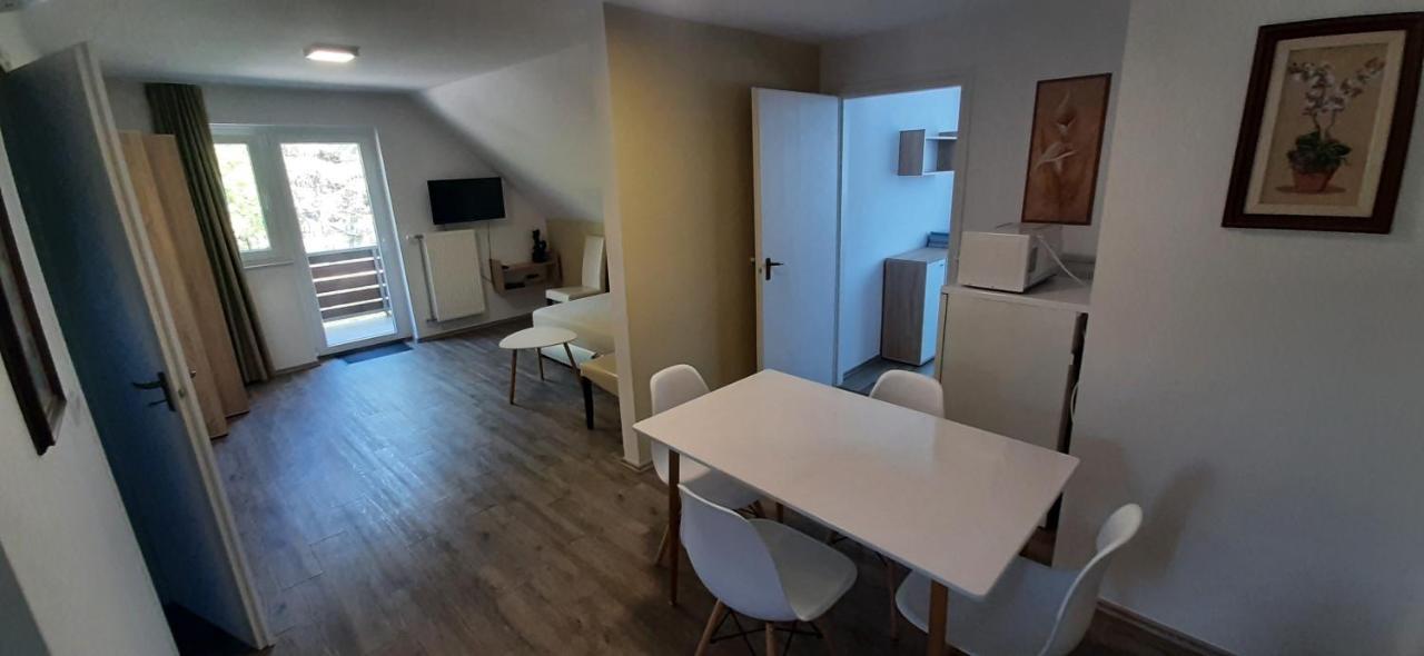 Ancsi Apartmanház Balatonlelle Kültér fotó