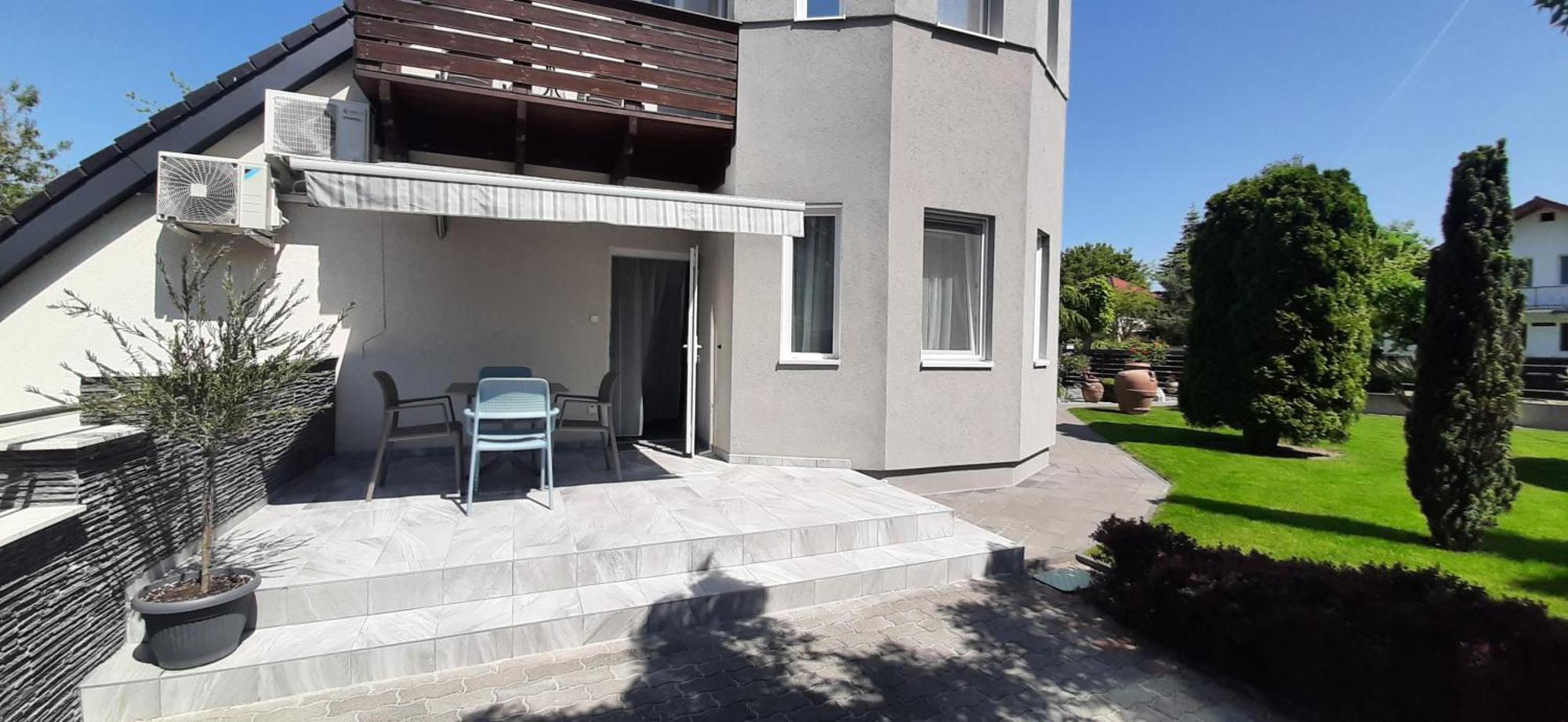 Ancsi Apartmanház Balatonlelle Kültér fotó