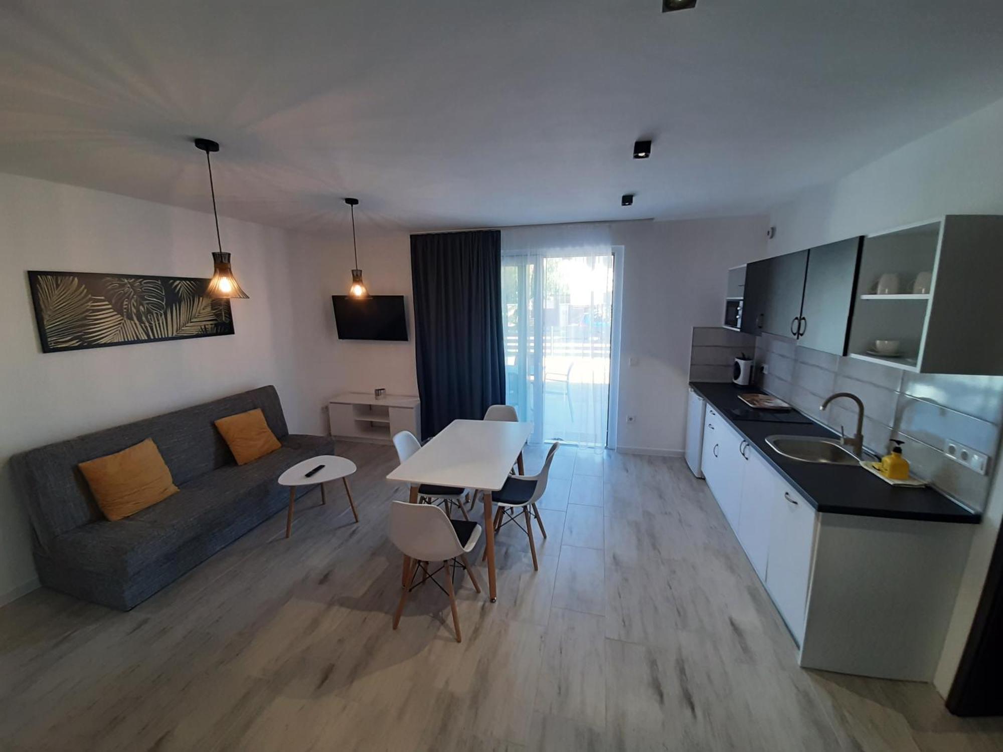 Ancsi Apartmanház Balatonlelle Kültér fotó
