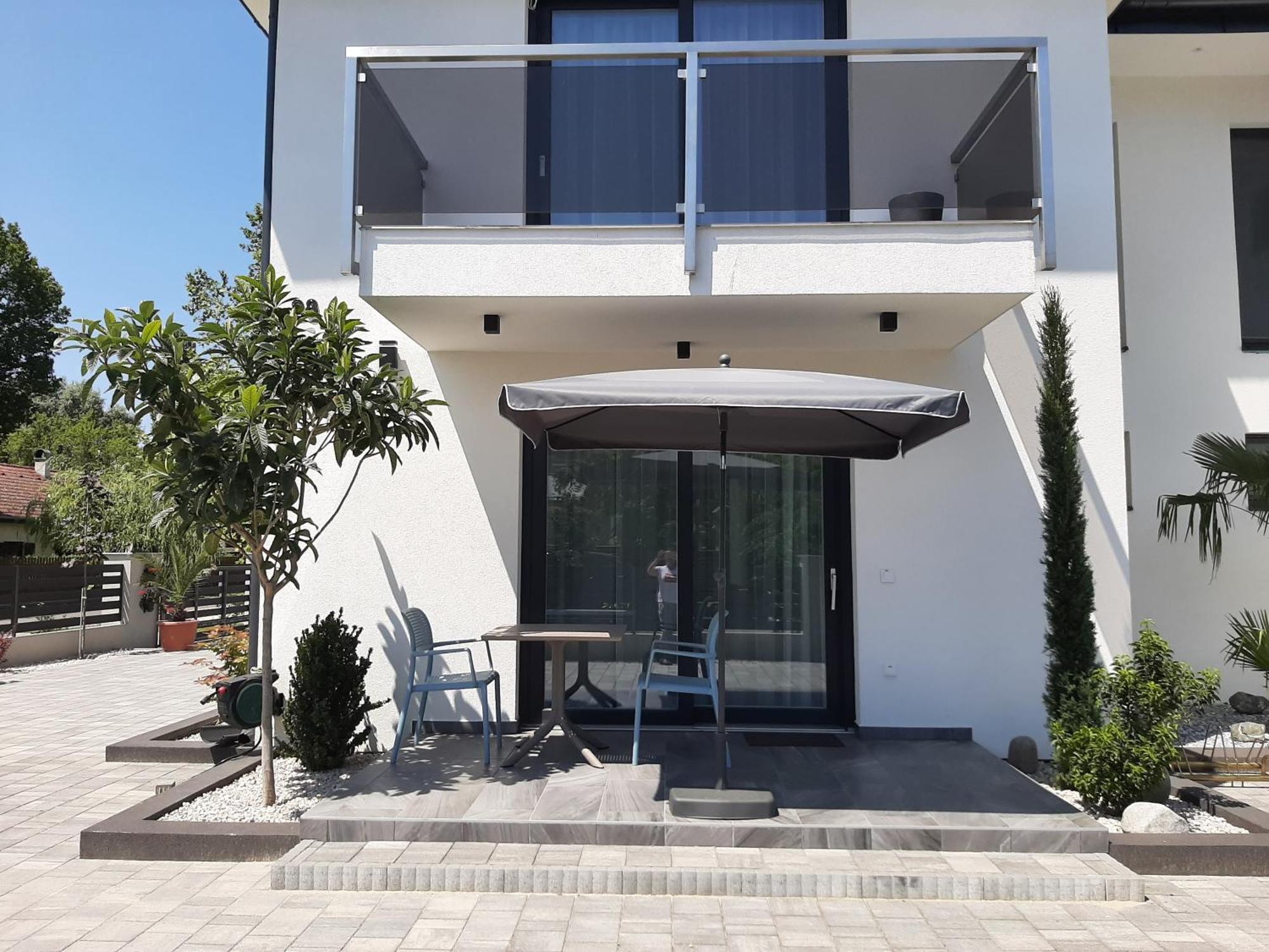 Ancsi Apartmanház Balatonlelle Kültér fotó